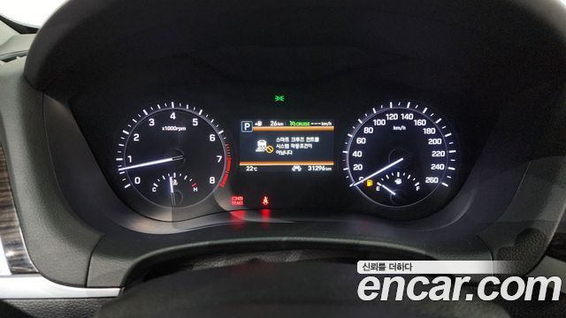 Genesis G80 2019 — photo 26