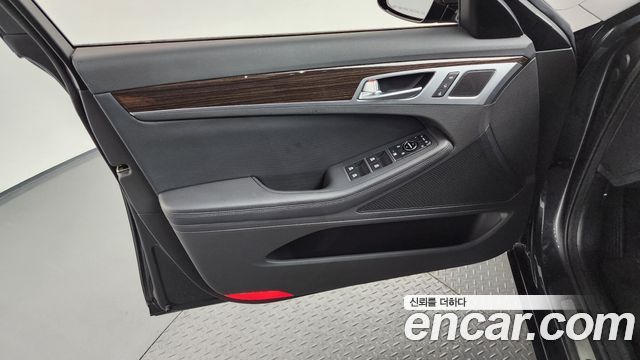 Genesis G80 2019 — photo 14