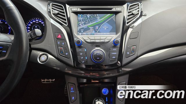 Hyundai i40 2015 — photo 24
