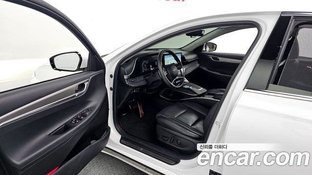 Hyundai Grandeur 2023 — photo 13