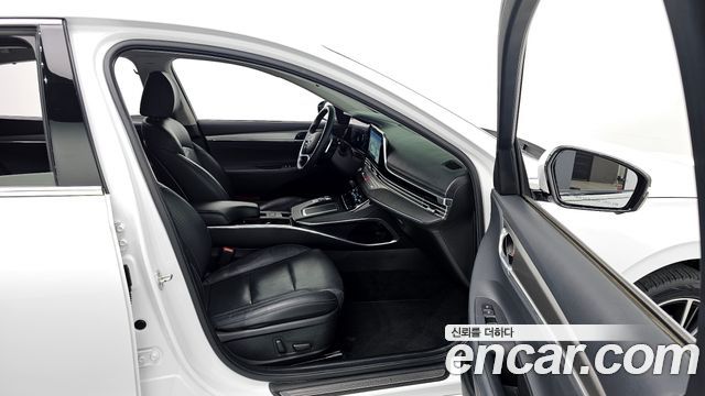 Hyundai Grandeur 2023 — photo 17