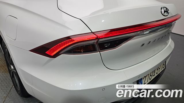 Hyundai Grandeur 2023 — photo 9