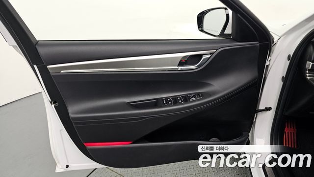 Hyundai Grandeur 2023 — photo 14