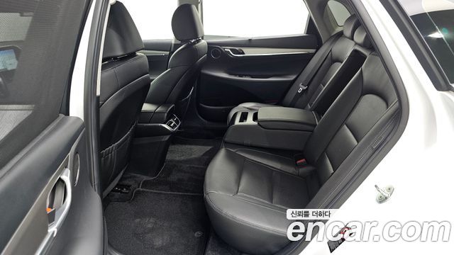 Hyundai Grandeur 2023 — photo 16