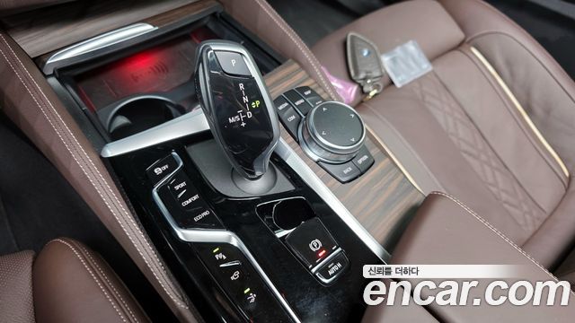 BMW Gran Turismo 2023 — photo 12