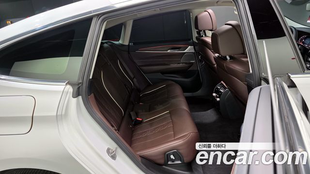 BMW Gran Turismo 2023 — photo 17
