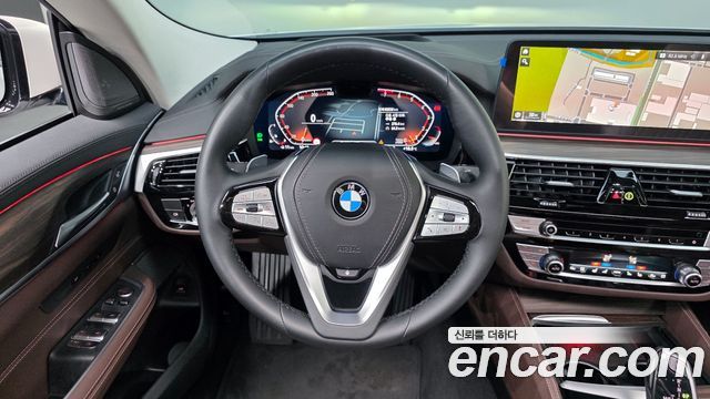 BMW Gran Turismo 2023 — photo 19