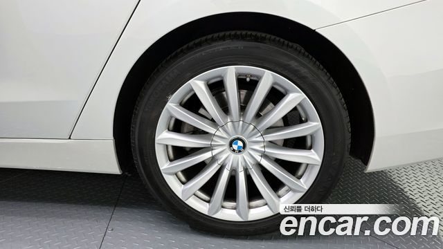 BMW Gran Turismo 2023 — photo 7