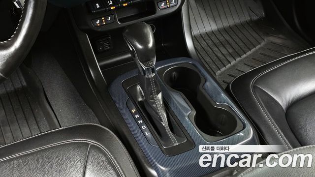 Chevrolet Korea Colorado 2022 — photo 9