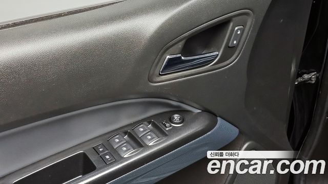Chevrolet Korea Colorado 2022 — photo 17