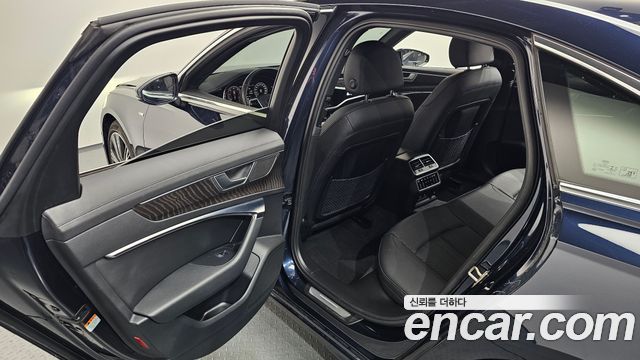 Audi A6 2023 — photo 12