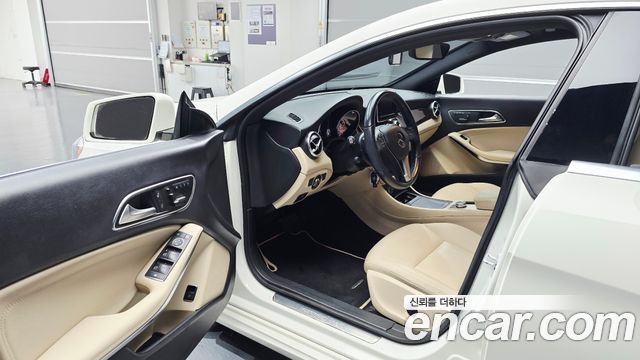 Mercedes-Benz CLA-Class 2014 — photo 10