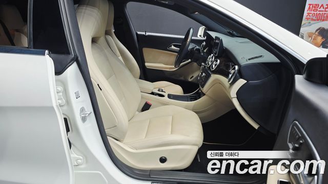 Mercedes-Benz CLA-Class 2014 — photo 12