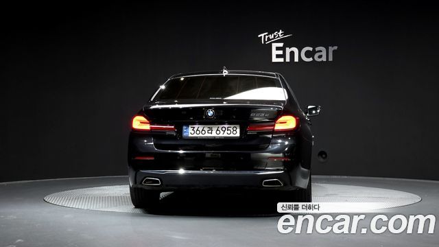 BMW 5-Series 2021 — photo 4