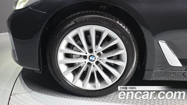 BMW 5-Series 2021 — photo 5