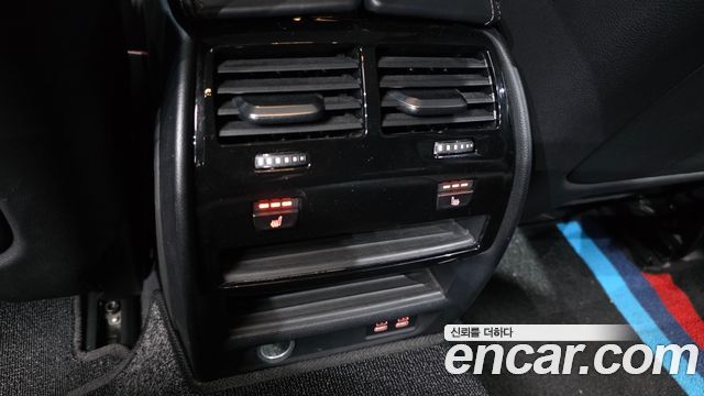BMW 5-Series 2021 — photo 24