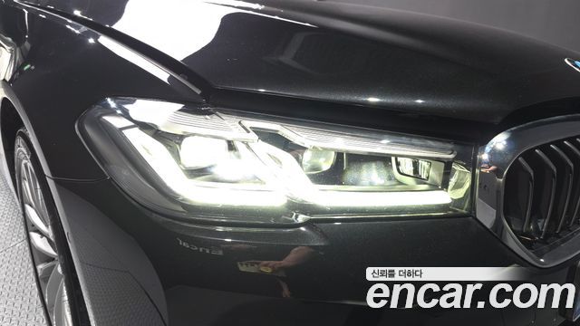 BMW 5-Series 2021 — photo 8