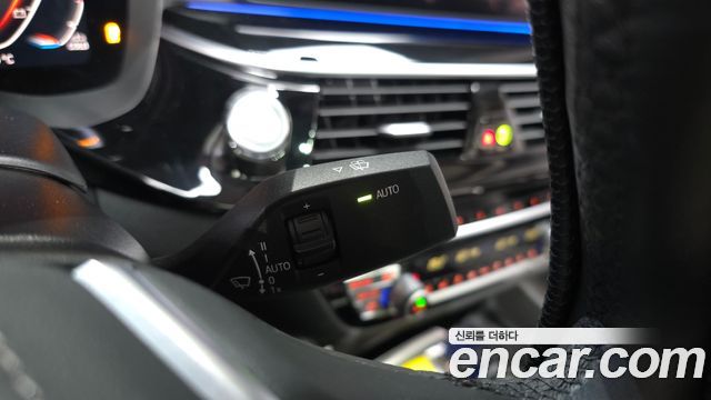 BMW 5-Series 2021 — photo 29