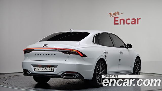 Hyundai Grandeur 2022 — photo 2