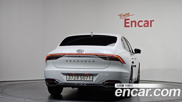 Hyundai Grandeur 2022 — photo 4