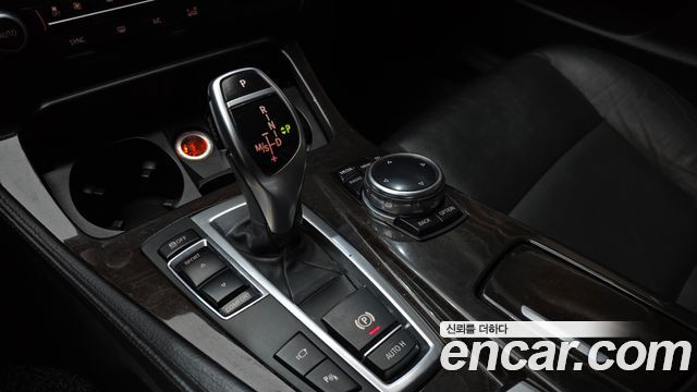 BMW 5-Series 2014 — photo 9