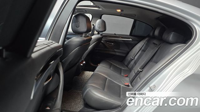 BMW 5-Series 2014 — photo 12