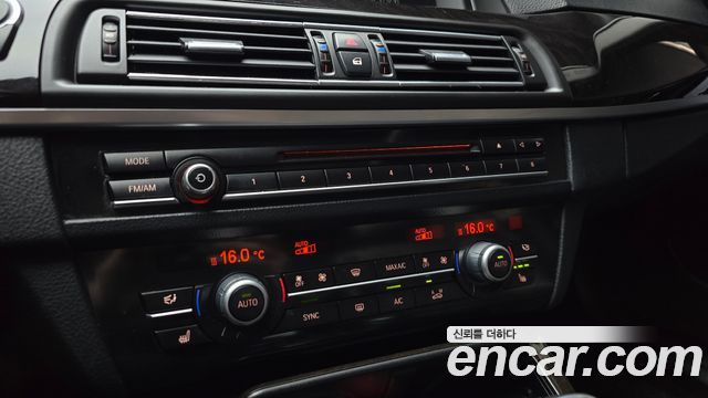 BMW 5-Series 2014 — photo 16