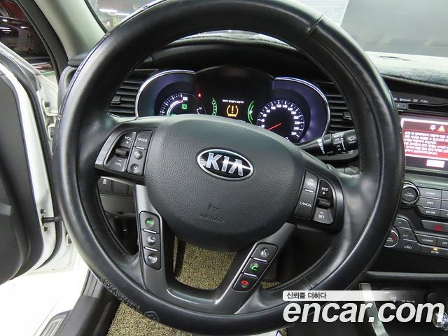 Kia K5 2013 — photo 15