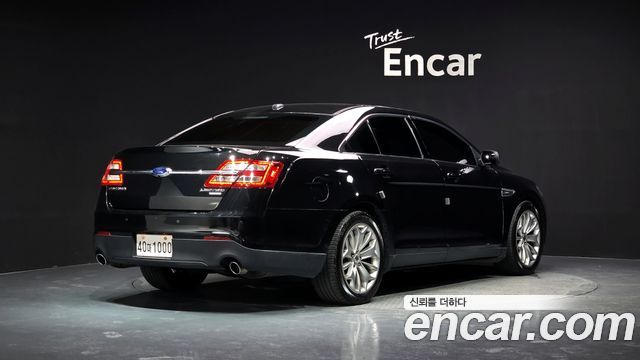 Ford Taurus 2015 — photo 2