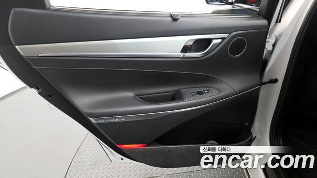 Hyundai Grandeur 2018 — photo 15
