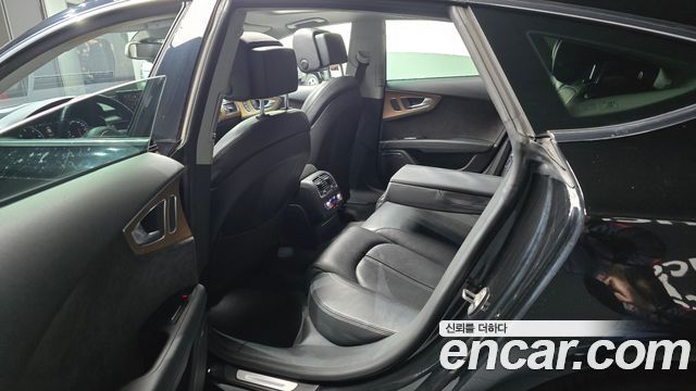 Audi A7 2016 — photo 11
