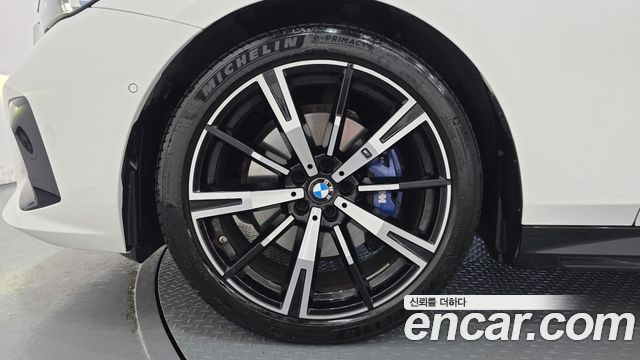 BMW 5-Series 2025 — photo 5