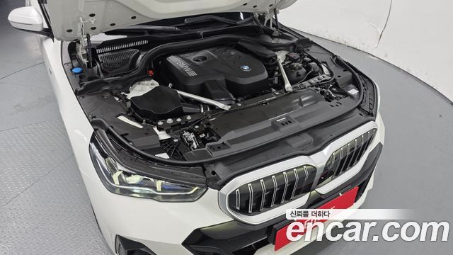 BMW 5-Series 2025 — photo 6