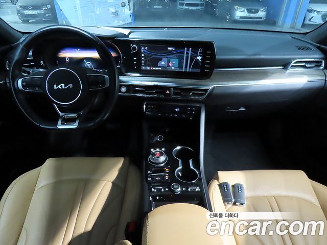 Kia K5 2023 — photo 5