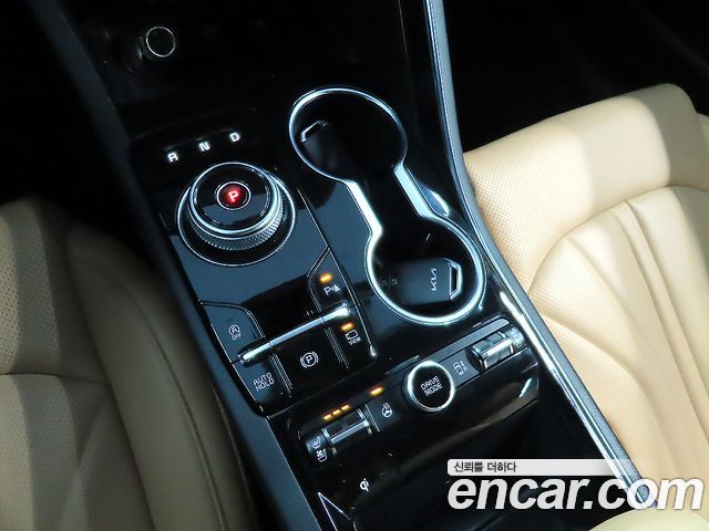Kia K5 2023 — photo 13