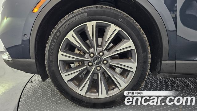 Lincoln Corsair 2020 — photo 5