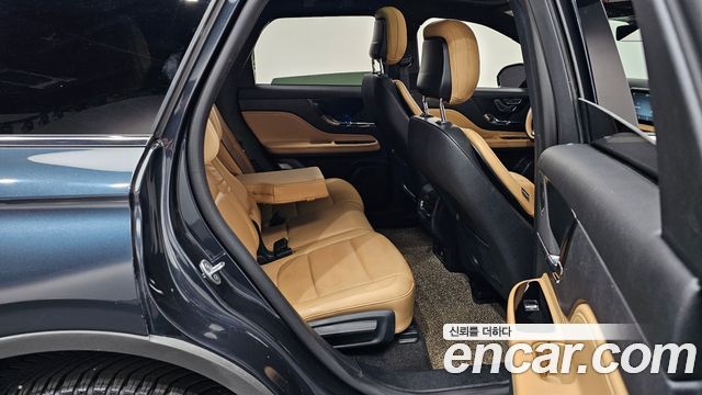 Lincoln Corsair 2020 — photo 11