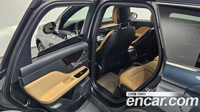 Lincoln Corsair 2020 — photo 12