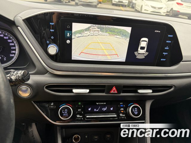 Hyundai Sonata 2020 — photo 17