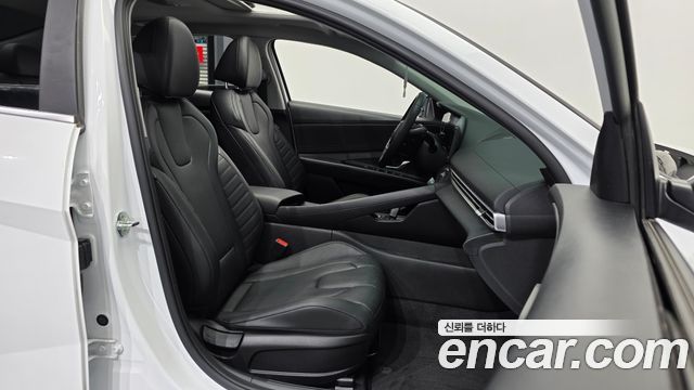 Hyundai AVANTE 2022 — photo 17