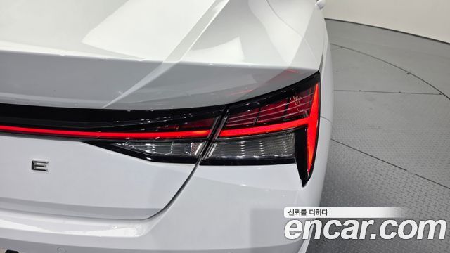 Hyundai AVANTE 2022 — photo 9