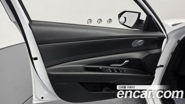 Hyundai AVANTE 2022 — photo 14