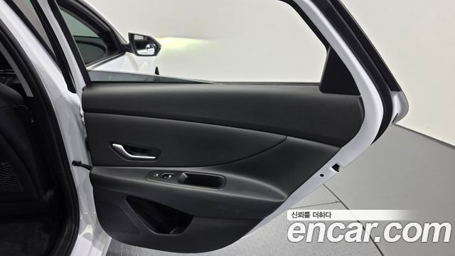 Hyundai AVANTE 2022 — photo 15