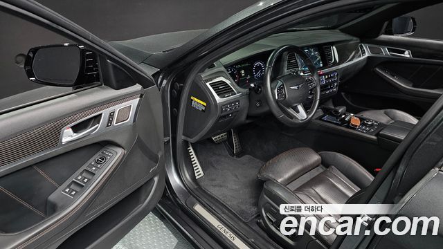 Genesis G80 2018 — photo 13