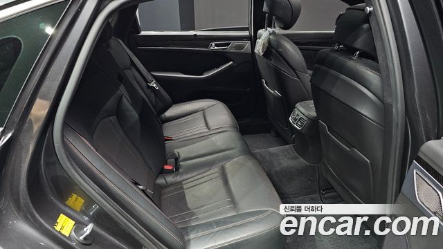 Genesis G80 2018 — photo 17