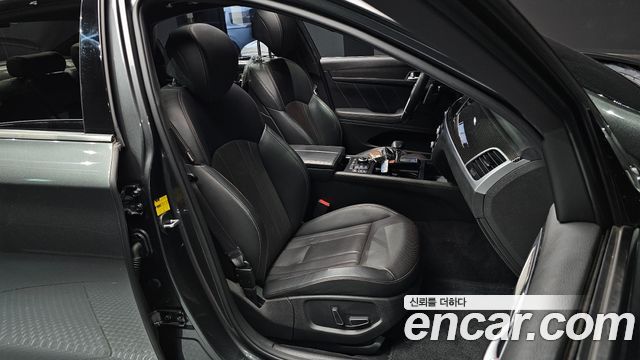 Genesis G80 2018 — photo 18