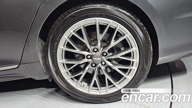 Genesis G80 2018 — photo 7