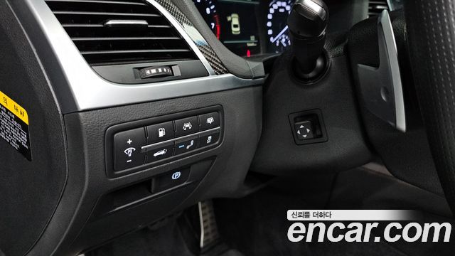 Genesis G80 2018 — photo 28