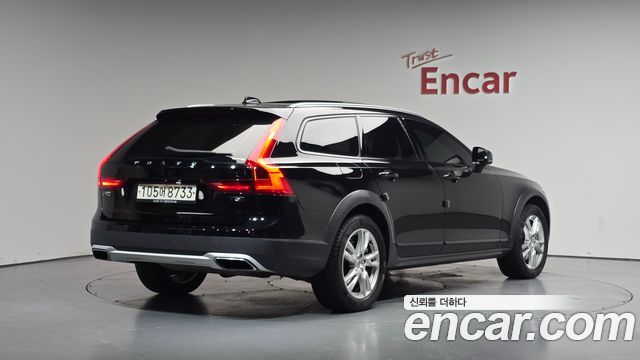 Volvo V90 2018 — photo 2