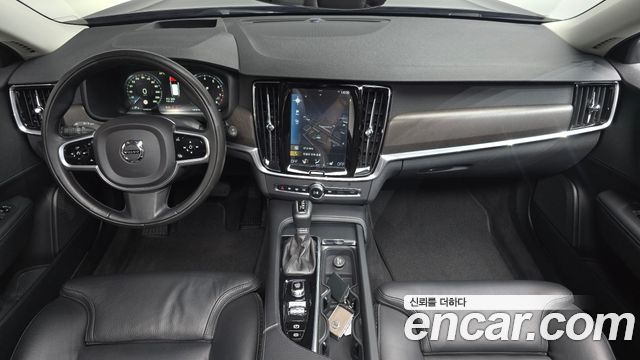 Volvo V90 2018 — photo 10